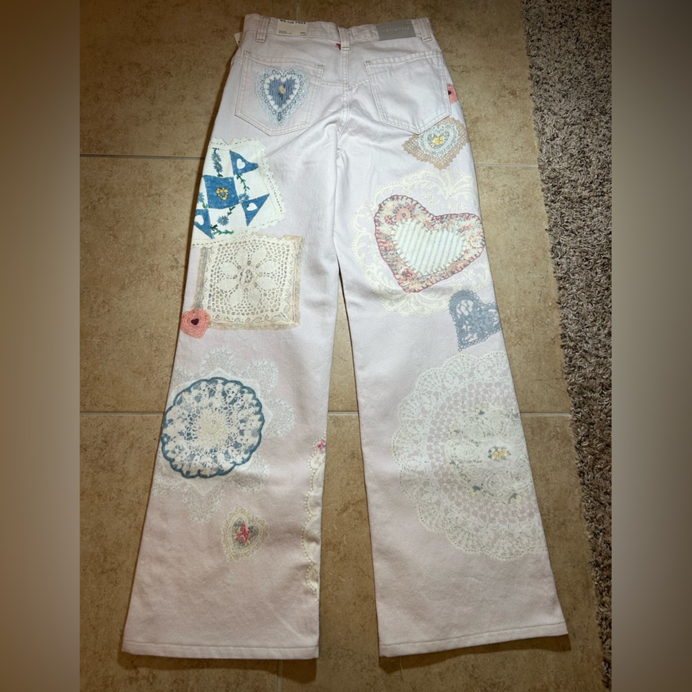 NWT🌷We The Free Illusion Printed Straight Leg Jeans - Size 28 - Picture 5 of 16
